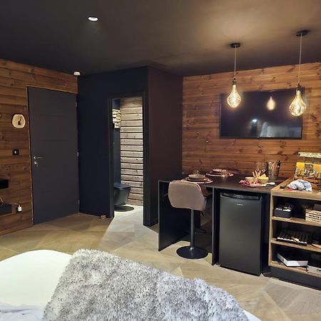Le Chalet Loft Spa Calais Buitenkant foto