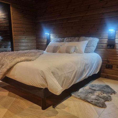 Le Chalet Loft Spa Calais Buitenkant foto