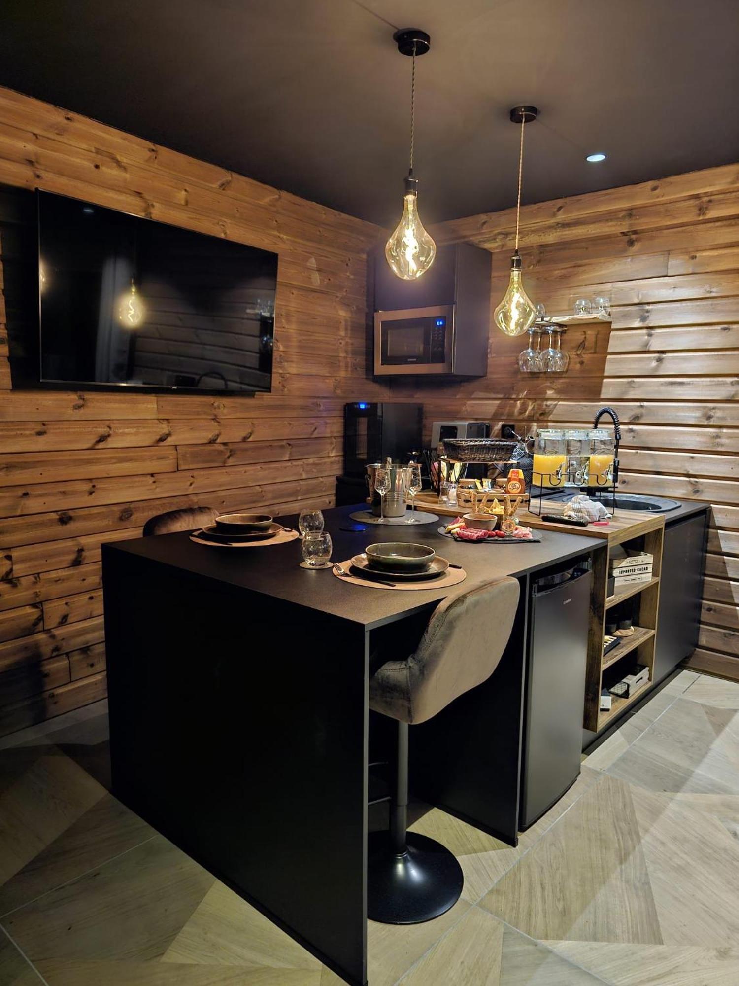 Le Chalet Loft Spa Calais Buitenkant foto