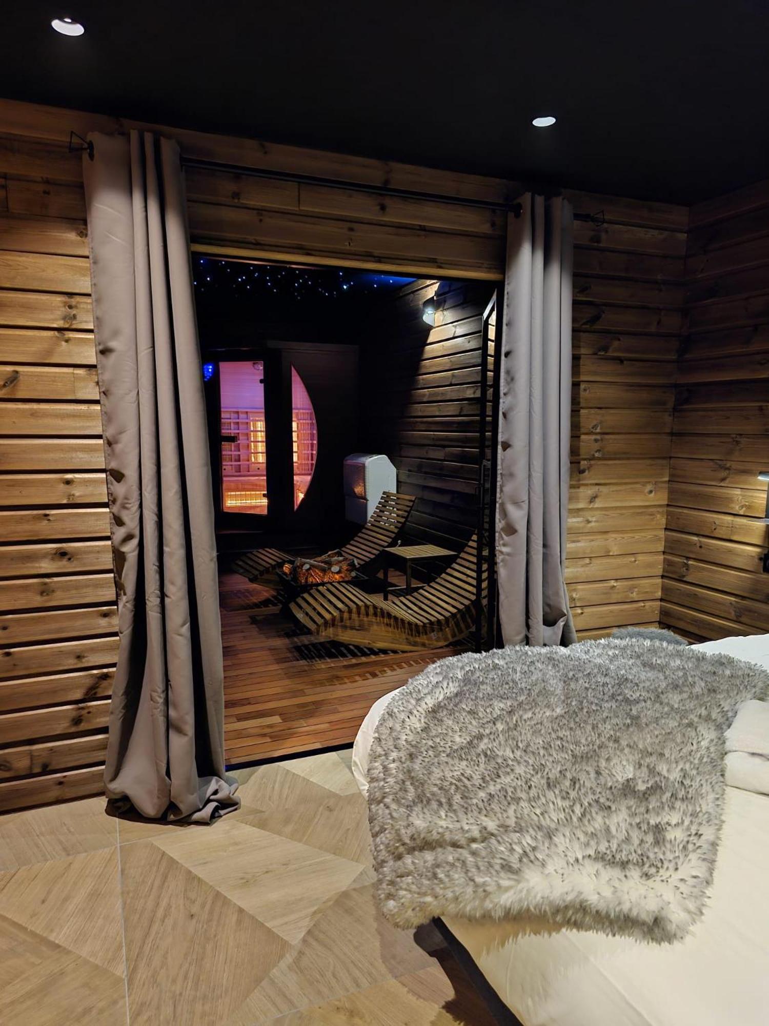 Le Chalet Loft Spa Calais Buitenkant foto