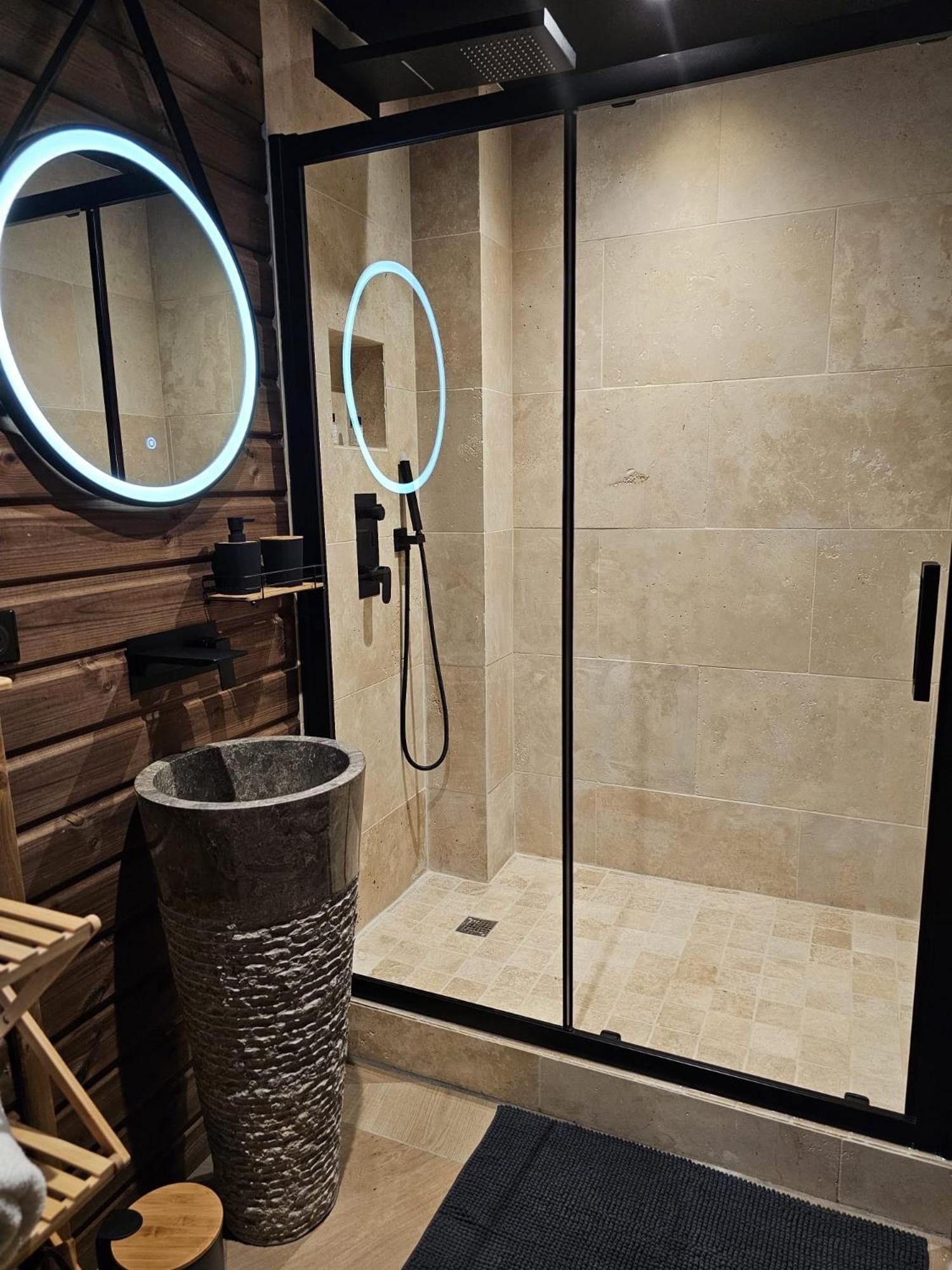 Le Chalet Loft Spa Calais Buitenkant foto
