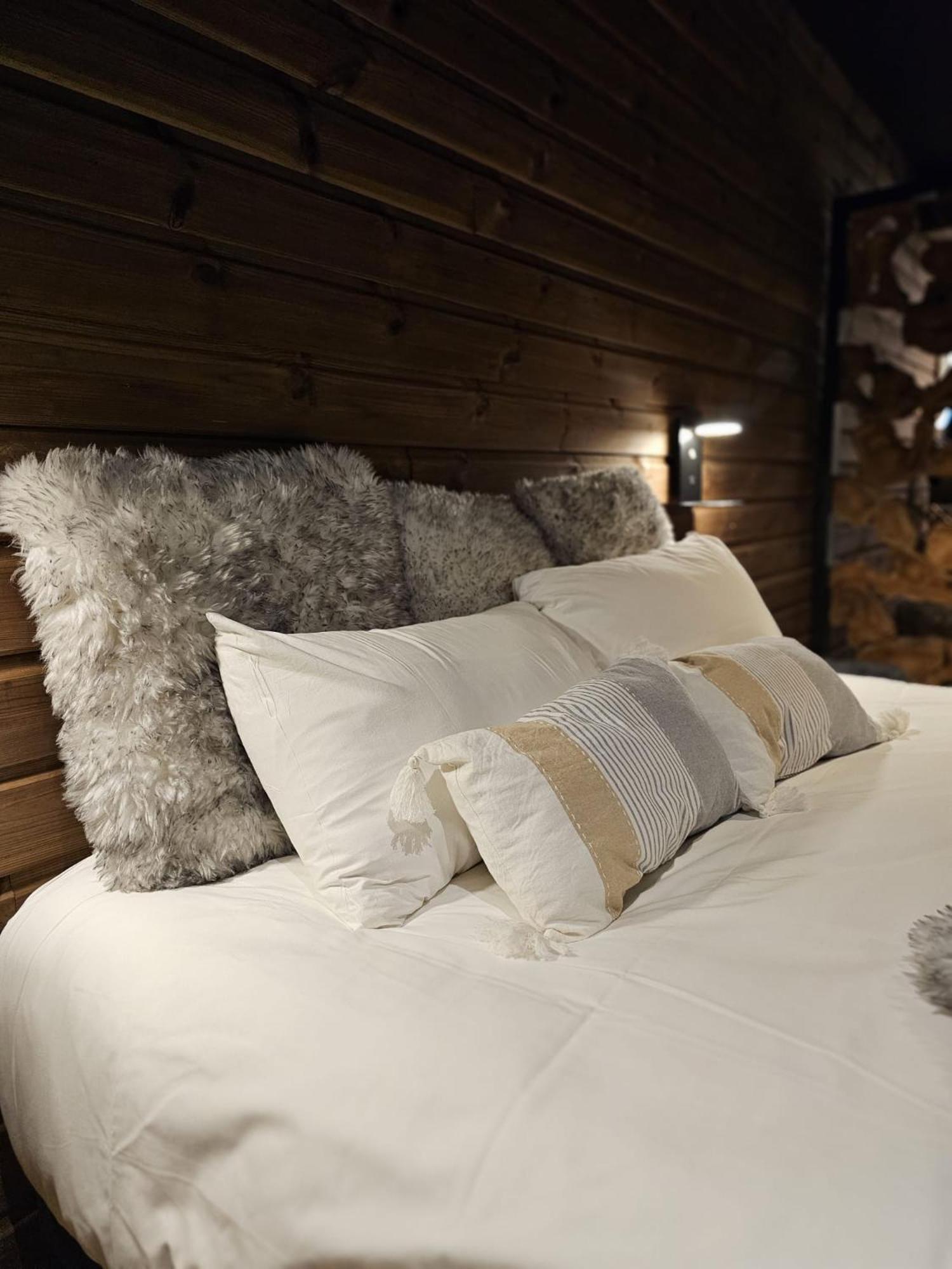Le Chalet Loft Spa Calais Buitenkant foto